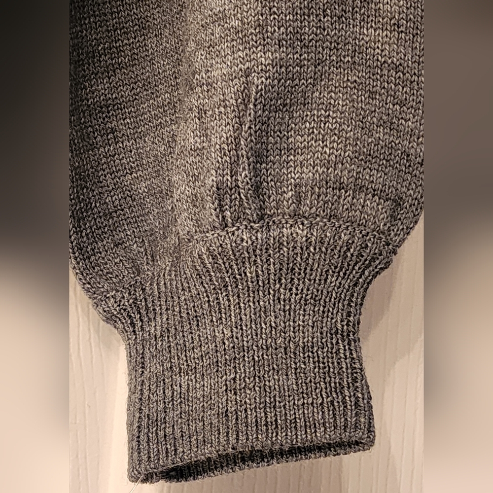 One Grey Day Womens Wool Knit Crew Neck Color Block Sweater Size XS - Picture 7 of 11